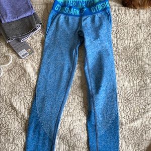 Gym shark leggings